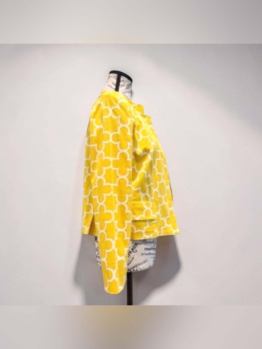 Elliott Lauren Vintage Patterned Women's Jacket & Pants Set. Yellow. Size 6 - Picture 8 of 11